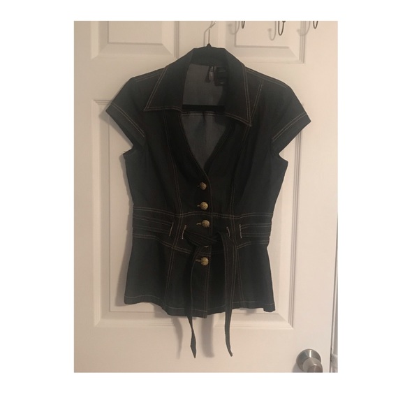 Bisou Bisou Tops - 🎉🎉HP🎉🎉 Bisou Bisou Denim Belted Vest Shirt